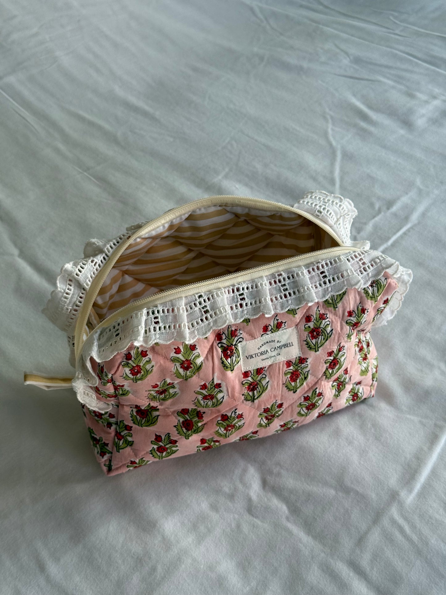 Medium cosmetic bag
